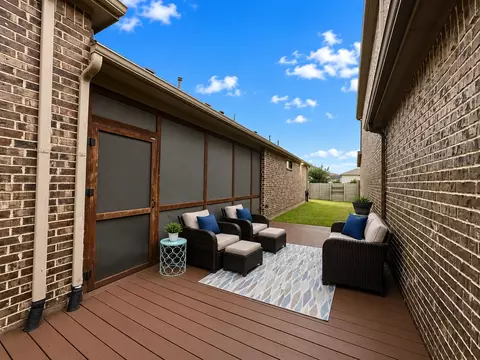 Exterior - 904 10th St, Argyle, TX 76226 photo 7 of 9