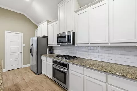 Kitchen - 904 10th St, Argyle, TX 76226 photo 3 of 3