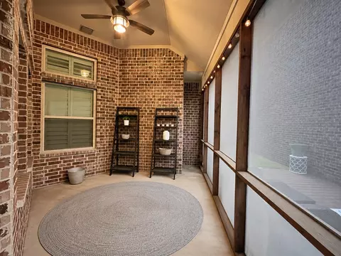 Exterior - 904 10th St, Argyle, TX 76226 photo 4 of 9