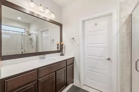 Bath - 904 10th St, Argyle, TX 76226 photo 3 of 4