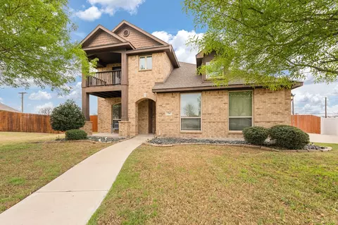 714 Green Leaf Dr, Midlothian, TX 76065