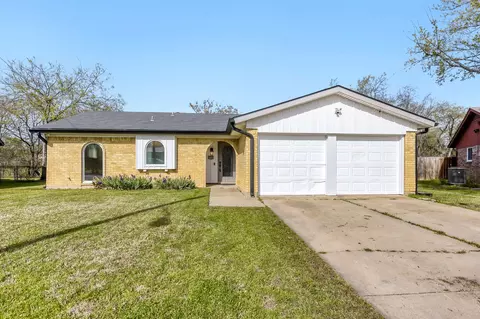 6345 Dorchester Trl, North Richland Hills, TX 76182