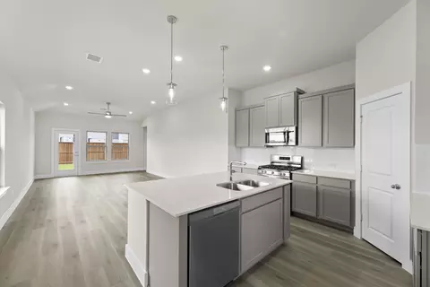 Kitchen - 1324 Comal Dr, Forney, TX 75126 photo 4 of 5