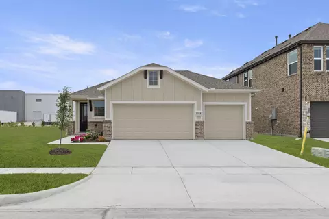 Exterior - 1324 Comal Dr, Forney, TX 75126 photo 5 of 5