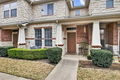2727 Denali Park Dr, Grand Prairie, TX 75050