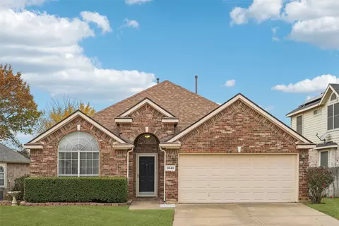 3649 Smoke Tree Trl, Euless, TX 76040