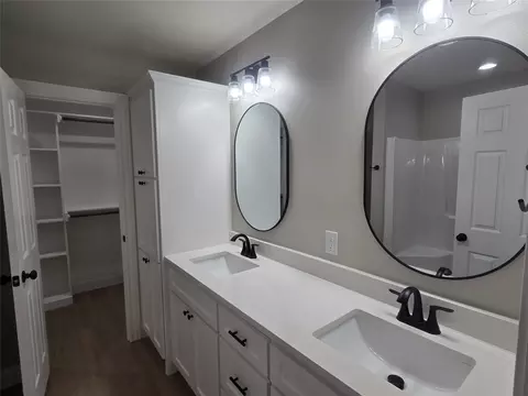 Bath - 274 Waterloo Dr, Abilene, TX 79602 photo 2 of 3
