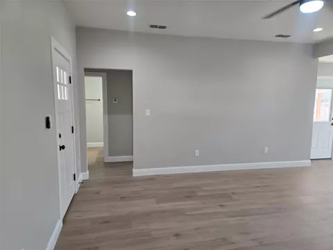 Living - 274 Waterloo Dr, Abilene, TX 79602 photo 2 of 2