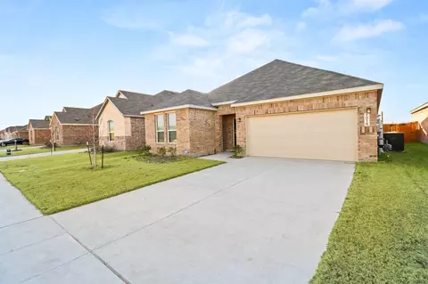 1016 Flameleaf Dr, Princeton, TX 75407