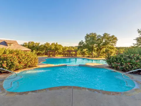 7143 Eagle Oaks Dr, Cleburne, TX 76093 photo 10