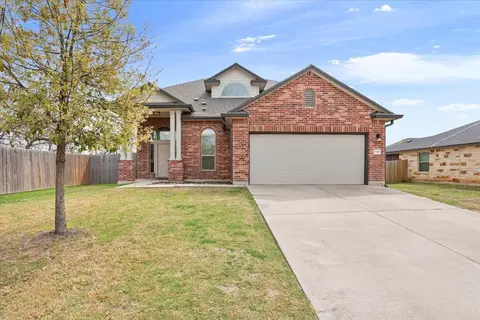 5300 Crossville Dr, Waco, TX 76708