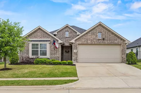 3308 Greenway Dr, Burleson, TX 76028