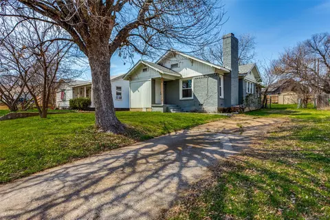 826 Mirike Dr, White Settlement, TX 76108