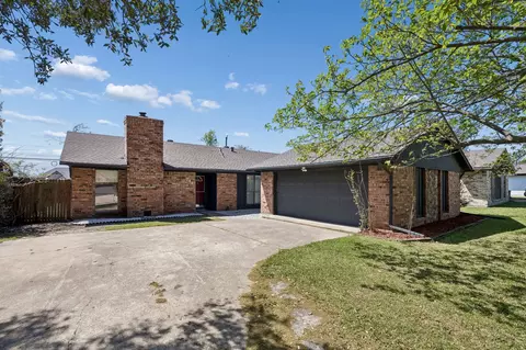 709 Bowie St, Forney, TX 75126