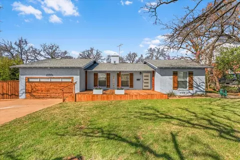 1313 W Sanford St, Arlington, TX 76012