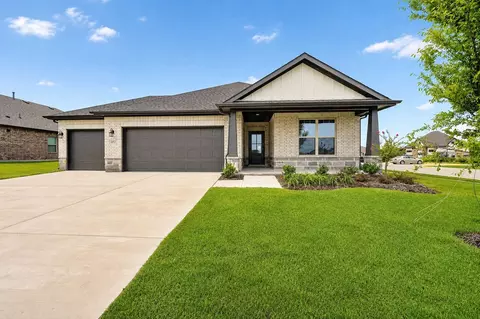 202 Briarwood Dr, Nevada, TX 75173