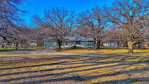 449 Olde Towne Rd, Paradise, TX 76073