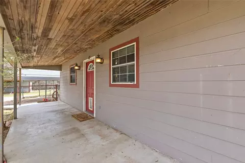 Exterior - 13532 Highway 36, Comanche, TX 76442 photo 2 of 13