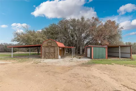 Exterior - 13532 Highway 36, Comanche, TX 76442 photo 10 of 13