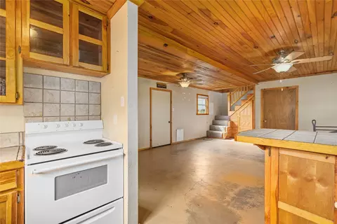 Entry Way - 13532 Highway 36, Comanche, TX 76442 photo 1 of 1