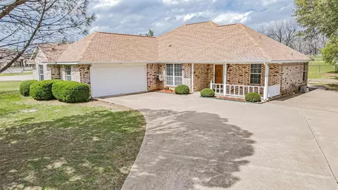 10519 Ravenswood Rd, Granbury, TX 76049