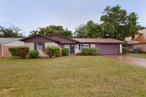 4429 Berke Rd, Fort Worth, TX 76115