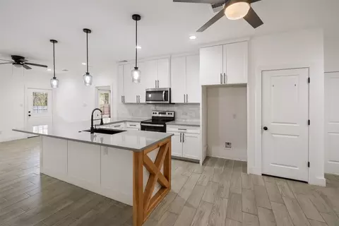 145 Barcelona St, Payne Springs, TX 75156