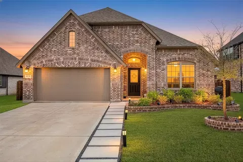 414 Feller Dr, Nevada, TX 75173