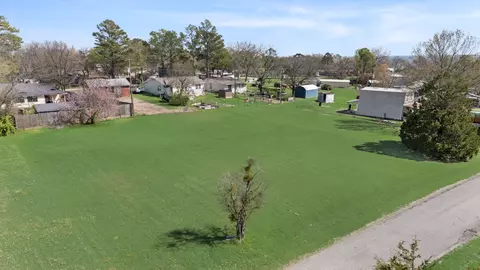 001 Briggs Blvd, East Tawakoni, TX 75472