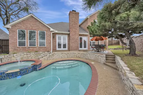 2400 Peach Blossom Ct, Bedford, TX 76021