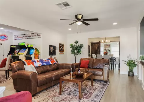 Living - 2800 Mckenzie Ave, Waco, TX 76708 photo 1 of 5