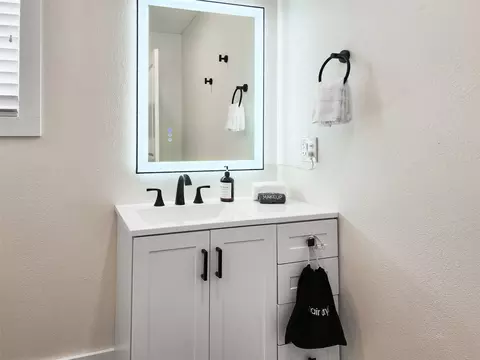 Bath - 2800 Mckenzie Ave, Waco, TX 76708 photo 3 of 5