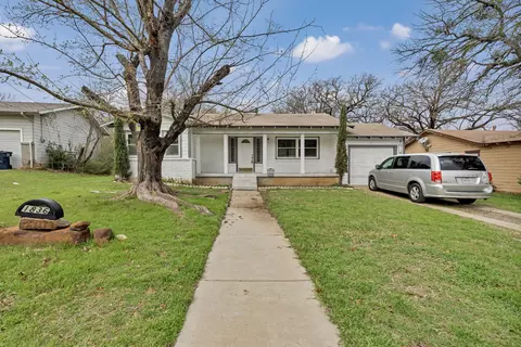 1836 Junius St, Fort Worth, TX 76103