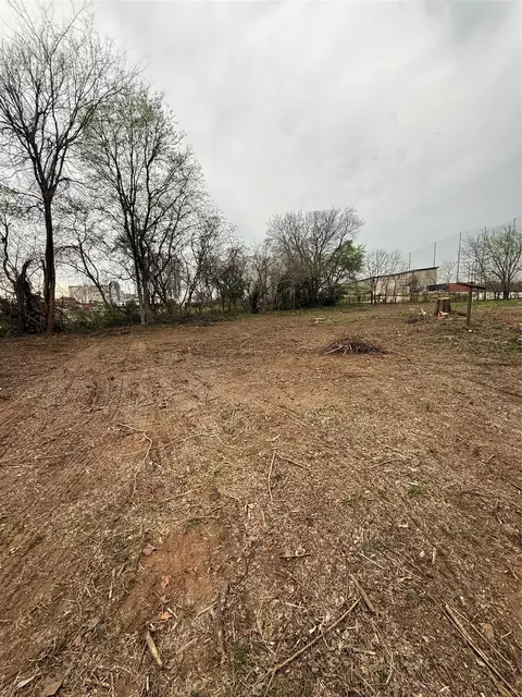 1205 W 2nd St, Bossier City, LA 71111