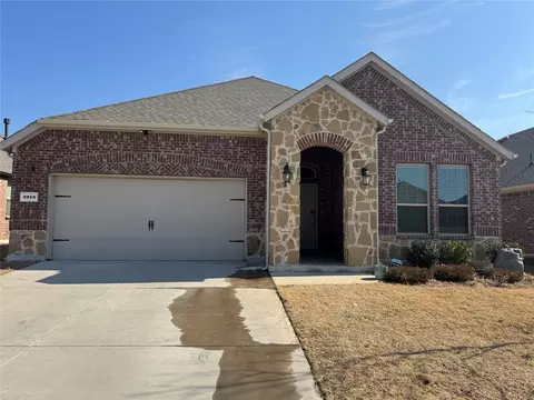 2918 Jasper Trl, Aubrey, TX 76227