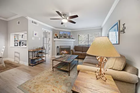 5200 Martel Ave #13C, Dallas, TX 75206