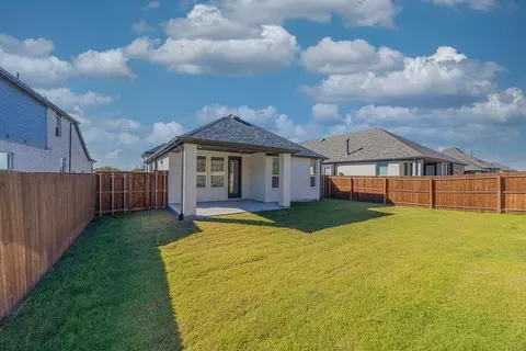Exterior - 1526 Pemrose Way, Forney, TX 75126 photo 3 of 7