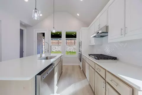Kitchen - 1526 Pemrose Way, Forney, TX 75126 photo 4 of 4