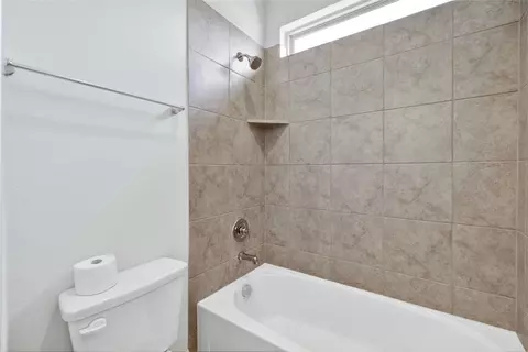 Bath - 2307 Sam St, Mansfield, TX 76063 photo 2 of 5