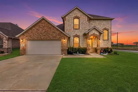 649 Xavier Ct, Waxahachie, TX 75165