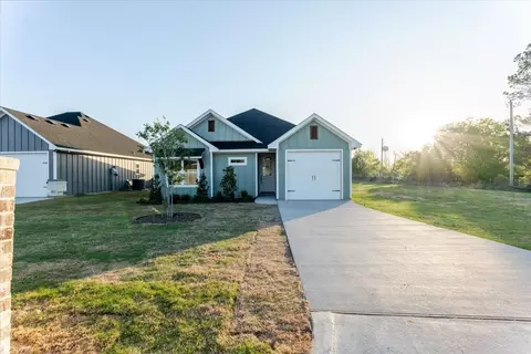 9209 Parkview Cir, Tolar, TX 76476