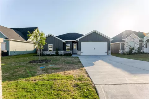 9213 Parkview Cir, Tolar, TX 76476