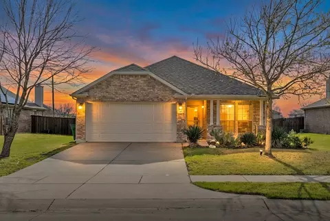 116 Bison Meadow Dr, Waxahachie, TX 75165