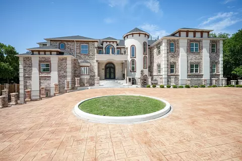 2415 Amberleaf Ct, Cedar Hill, TX 75104