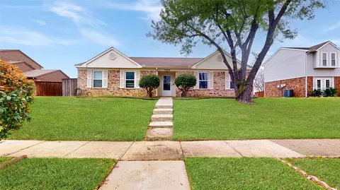 2404 Forestmeadow Dr, Lewisville, TX 75067