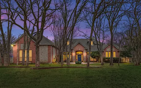 325 Thornhill Cir, Double Oak, TX 75077