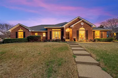 1400 Radisson Dr, Hewitt, TX 76643