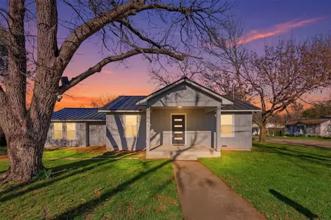 502 Madison St, Cleburne, TX 76033
