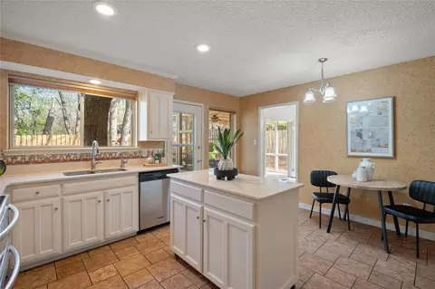 2428 Dove Loop Rd, Grapevine, TX 76051 photo 11