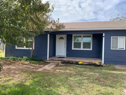 244 S Caddo St, Lipan, TX 76462